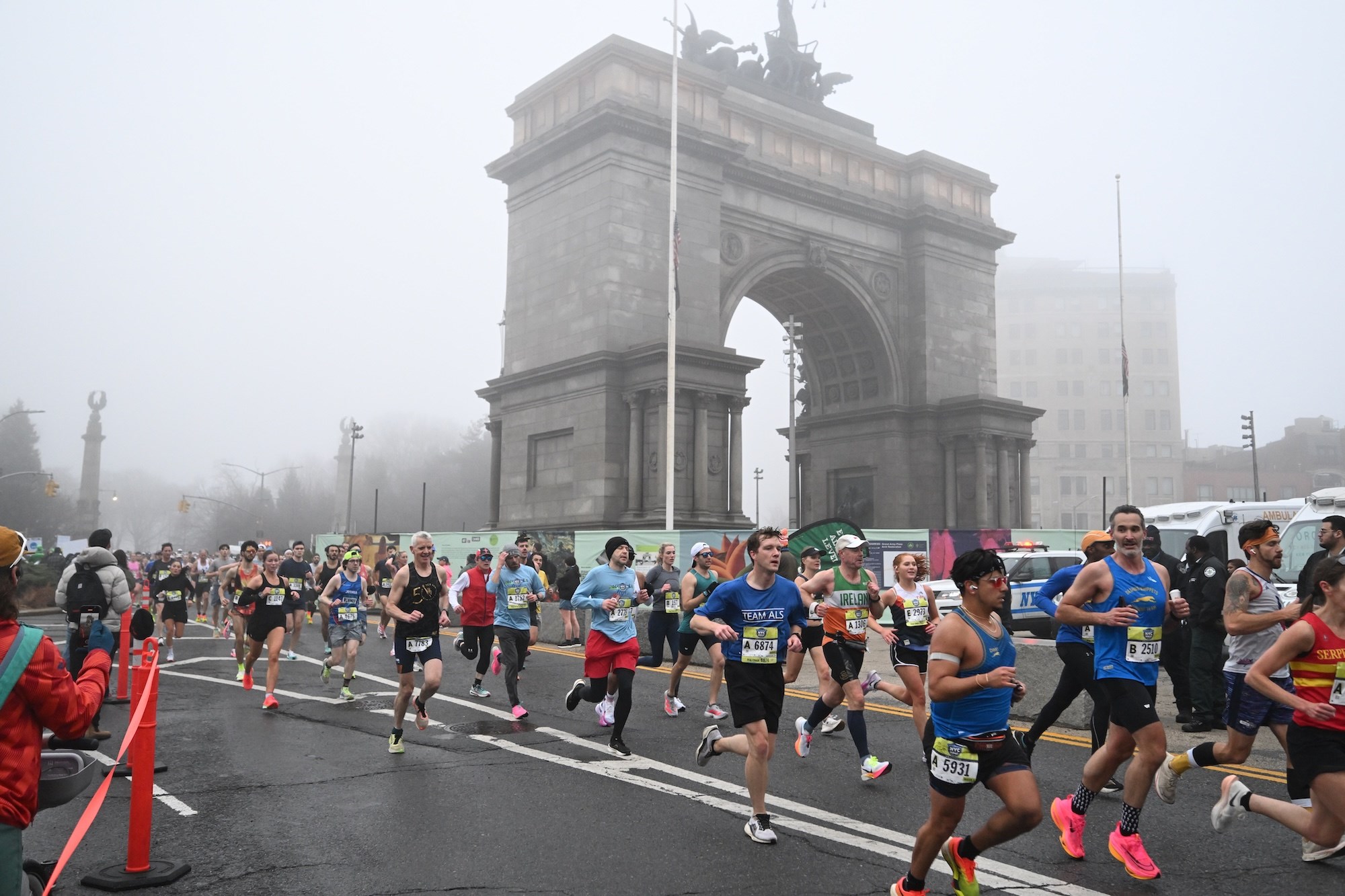 Runners near Grand Army Plaza at the 2025 United Airlines NYC Half